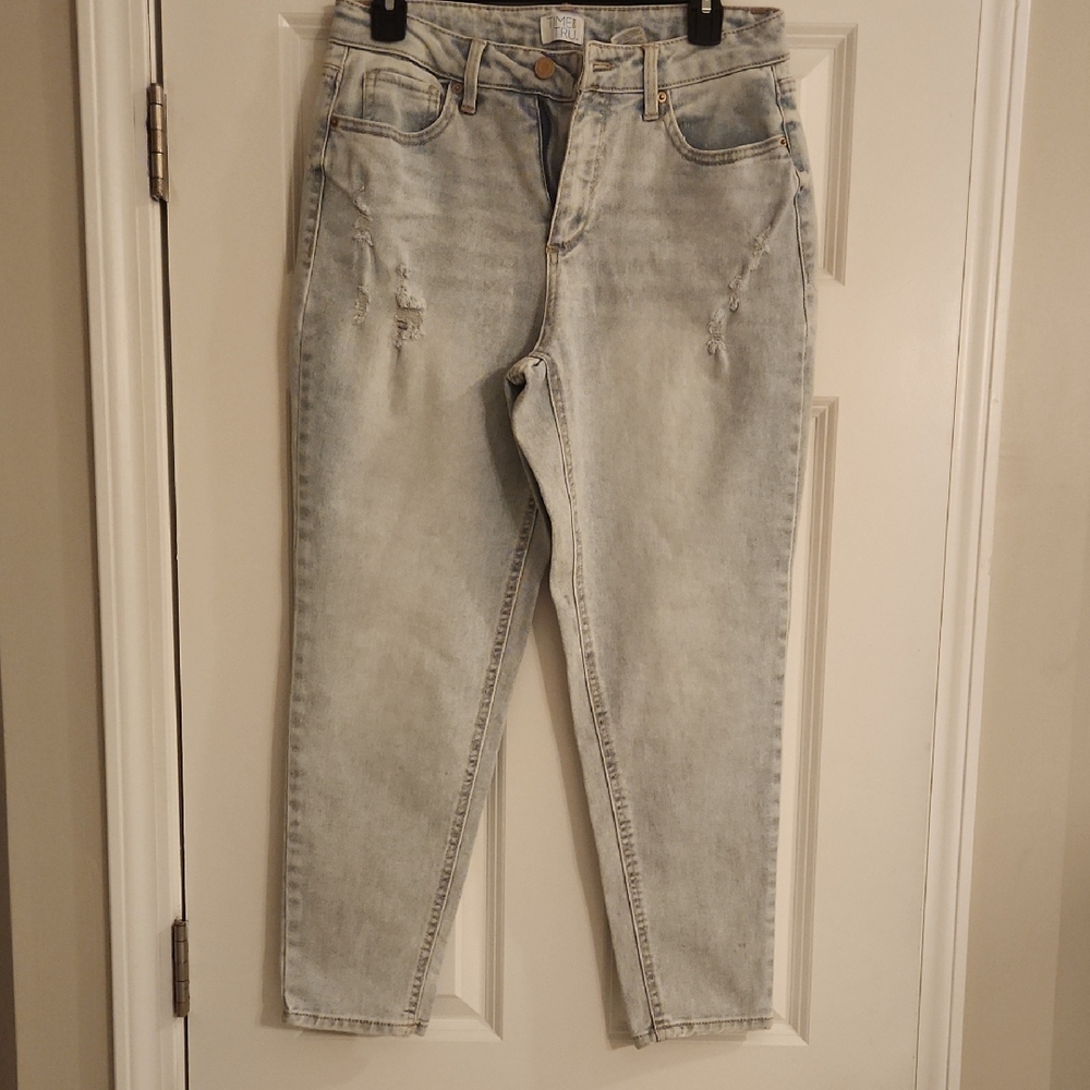 Time and Tru Light Blue Ankle Jeans